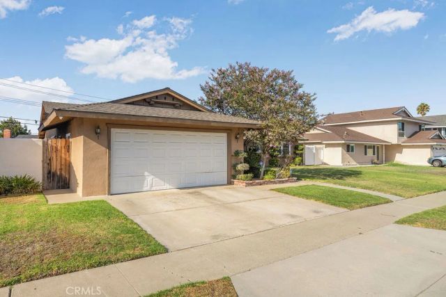 1144 El Camino Dr, Costa Mesa, CA 92626