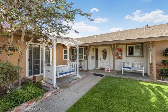 1144 El Camino Dr, Costa Mesa, CA 92626