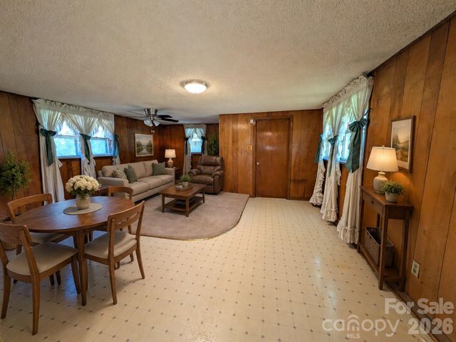 4053 Roddey Road, Catawba, SC 29704