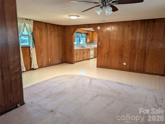 4053 Roddey Road, Catawba, SC 29704