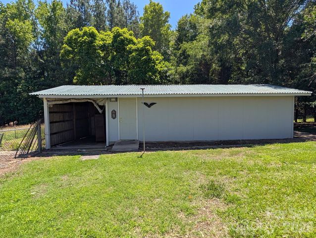 4053 Roddey Road, Catawba, SC 29704