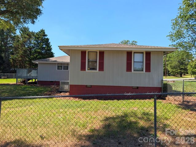 4053 Roddey Road, Catawba, SC 29704