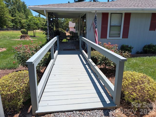 4053 Roddey Road, Catawba, SC 29704