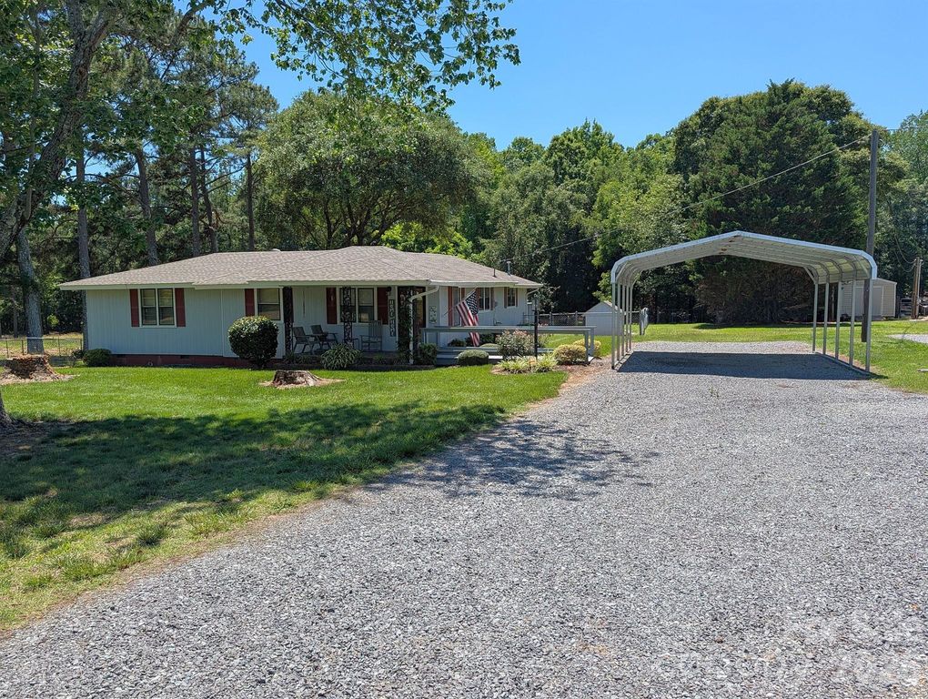 4053 Roddey Road, Catawba, SC 29704