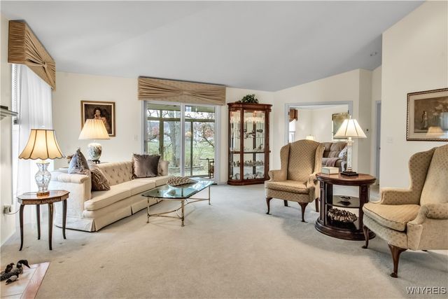 135 Lord Byron Lane, Amherst, NY 14221