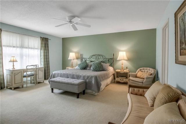 135 Lord Byron Lane, Amherst, NY 14221