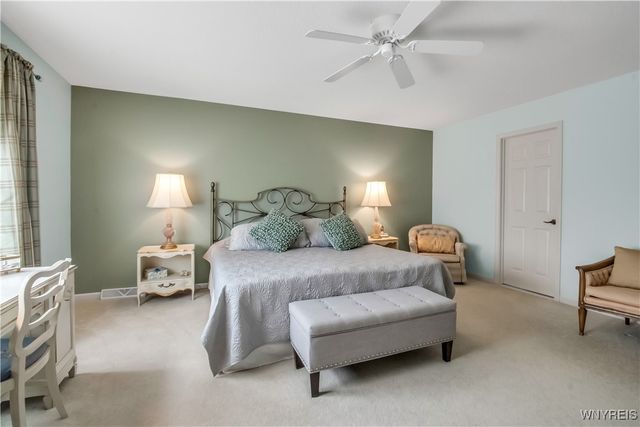 135 Lord Byron Lane, Amherst, NY 14221