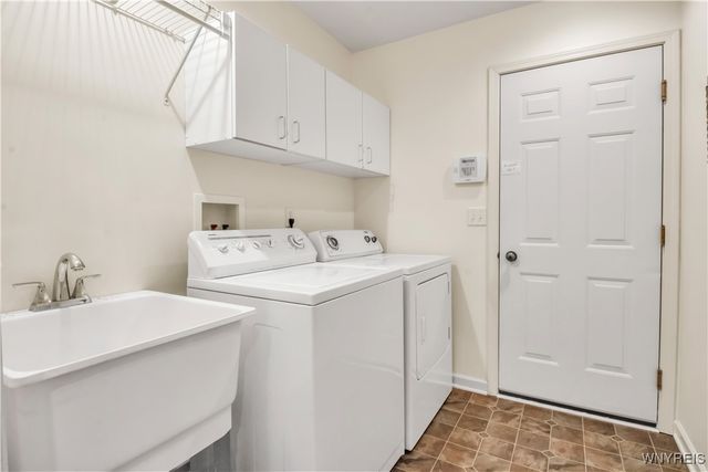 135 Lord Byron Lane, Amherst, NY 14221