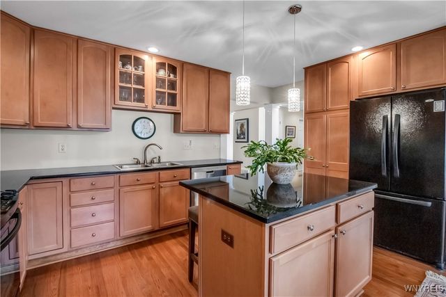 135 Lord Byron Lane, Amherst, NY 14221