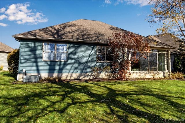 135 Lord Byron Lane, Amherst, NY 14221