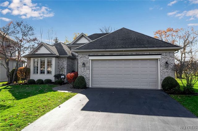 135 Lord Byron Lane, Amherst, NY 14221