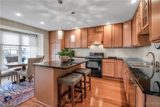 135 Lord Byron Lane, Amherst, NY 14221