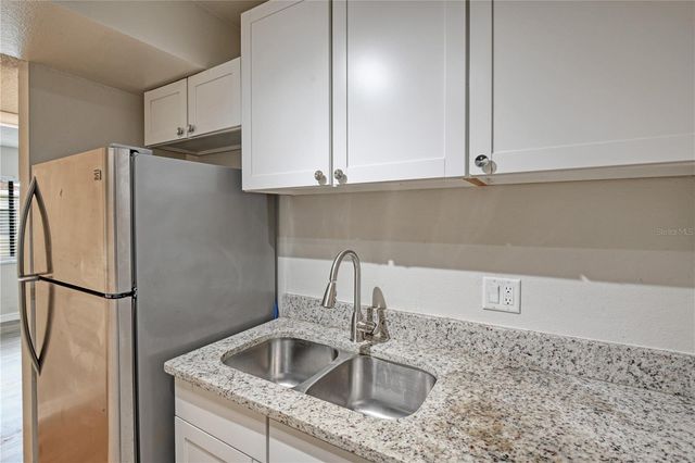 3282 S SEMORAN BOULEVARD 22, Orlando, FL 32822