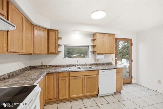 1607 Marten Street, Anchorage, AK 99504