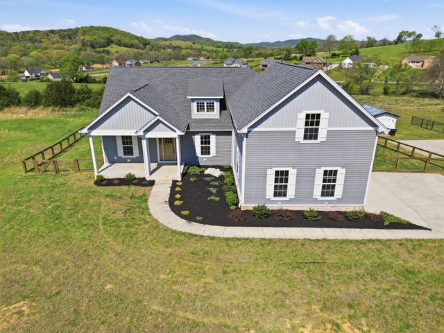 630 Bridle Path Ln, Hartsville, TN 37074
