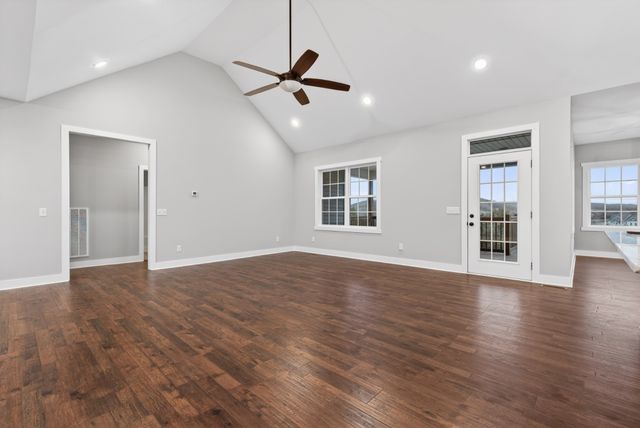 630 Bridle Path Ln, Hartsville, TN 37074
