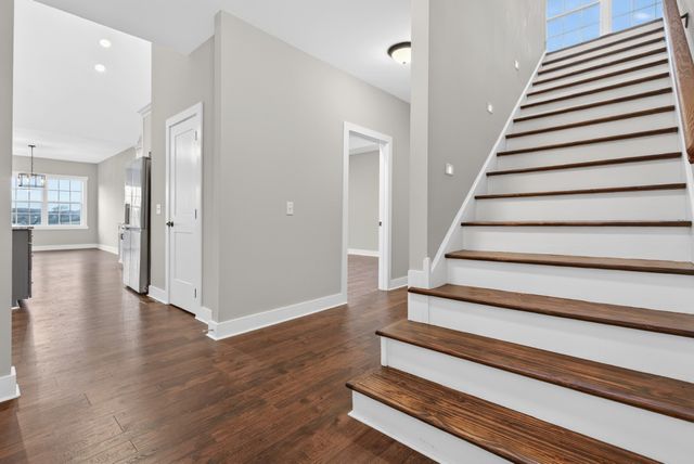 630 Bridle Path Ln, Hartsville, TN 37074