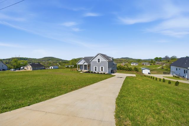 630 Bridle Path Ln, Hartsville, TN 37074
