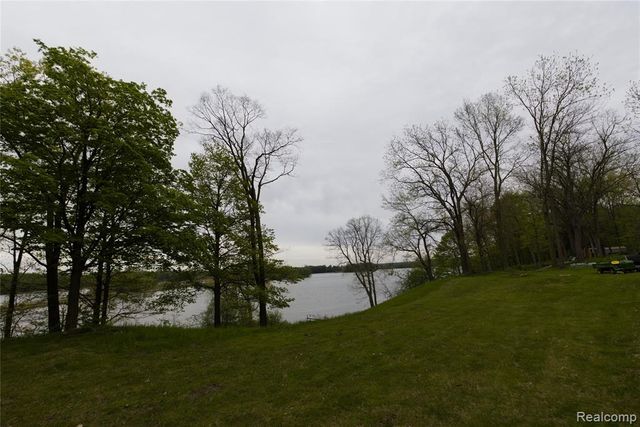 4466 Mill Street, Columbiaville, MI 48421