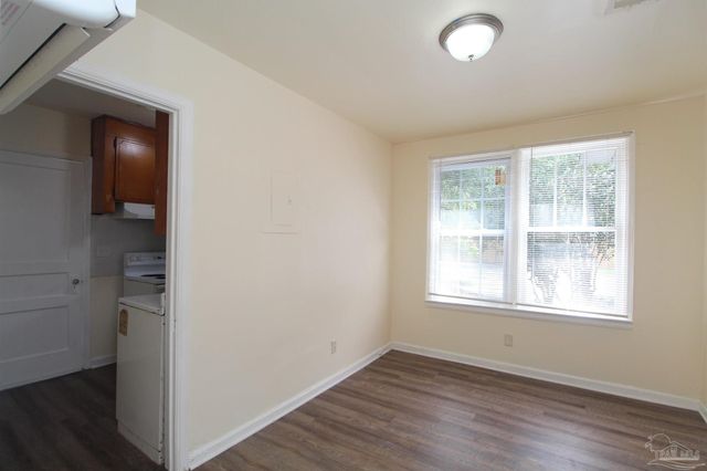 1218 N Kirk St, Pensacola, FL 32505