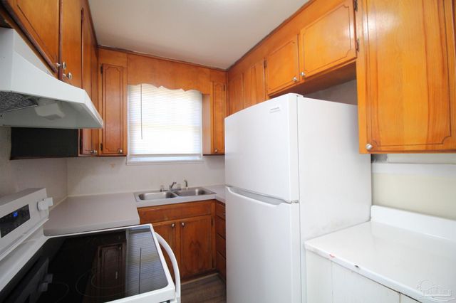 1218 N Kirk St, Pensacola, FL 32505