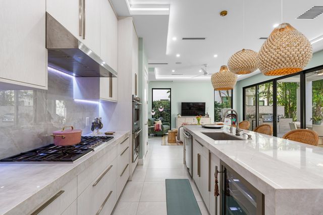 764 Lake Trail, Delray Beach, FL 33483