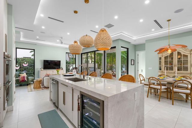 764 Lake Trail, Delray Beach, FL 33483