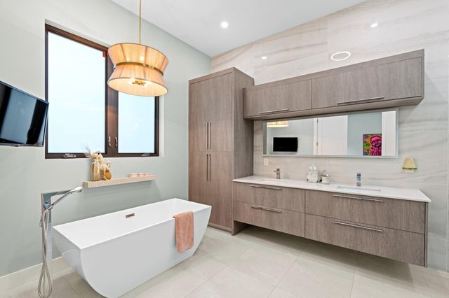 764 Lake Trail, Delray Beach, FL 33483