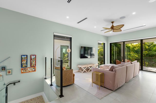 764 Lake Trail, Delray Beach, FL 33483