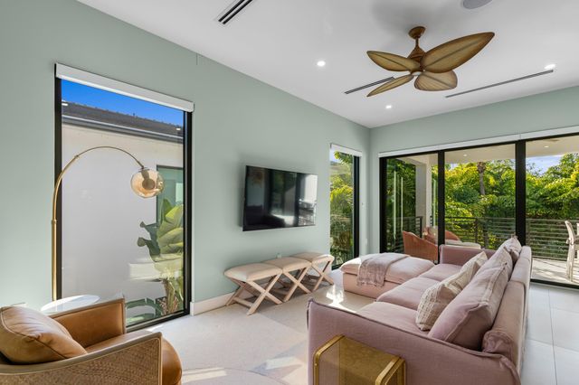 764 Lake Trail, Delray Beach, FL 33483