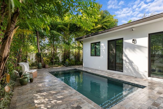 764 Lake Trail, Delray Beach, FL 33483