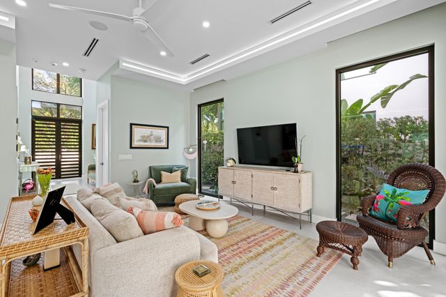 764 Lake Trail, Delray Beach, FL 33483