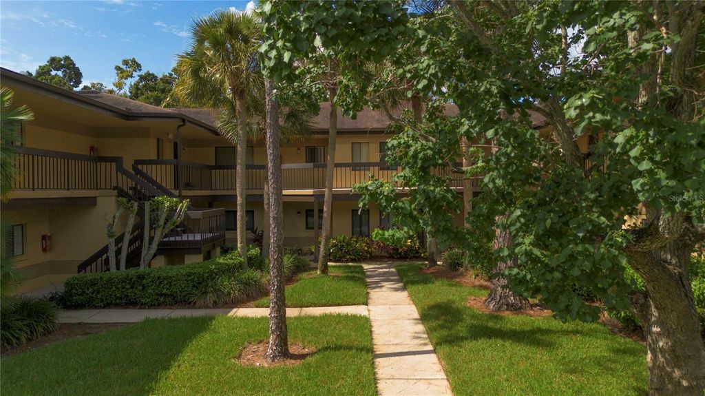 2689 SABAL SPRINGS CIRCLE 102, Clearwater, FL 33761