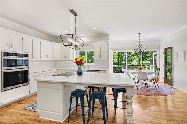 9101 W 140th Street, Overland Park, KS 66221