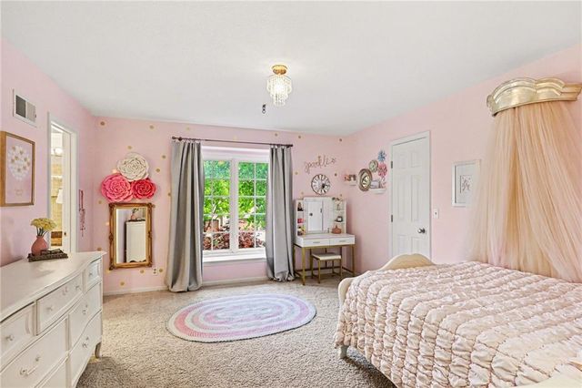 9101 W 140th Street, Overland Park, KS 66221