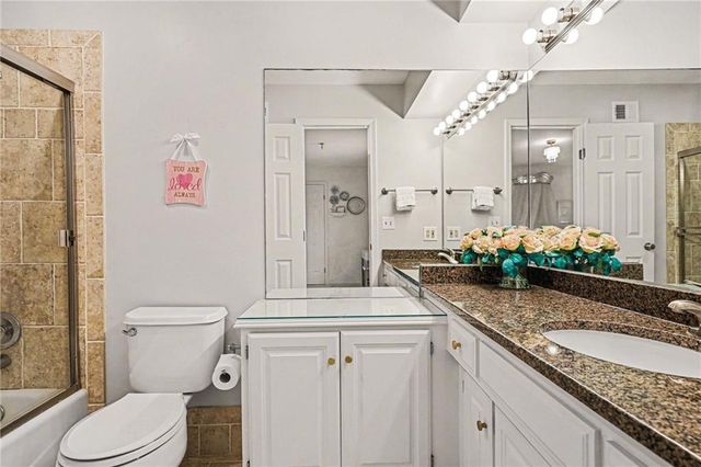 9101 W 140th Street, Overland Park, KS 66221