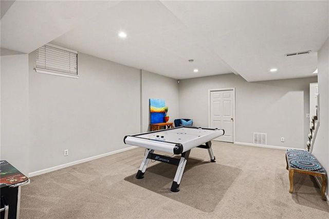 9101 W 140th Street, Overland Park, KS 66221