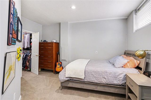 9101 W 140th Street, Overland Park, KS 66221