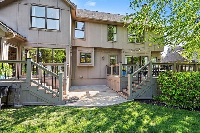 9101 W 140th Street, Overland Park, KS 66221