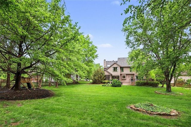 9101 W 140th Street, Overland Park, KS 66221