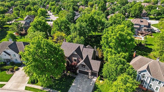 9101 W 140th Street, Overland Park, KS 66221