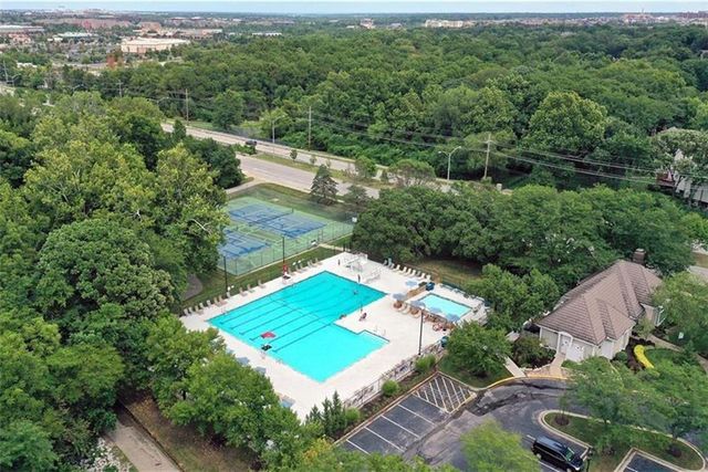 9101 W 140th Street, Overland Park, KS 66221