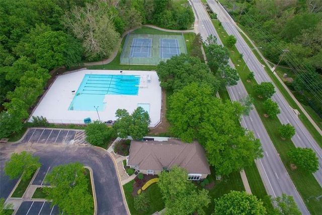 9101 W 140th Street, Overland Park, KS 66221