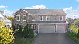 2060 Dorchester Avenue, Algonquin, IL 60102