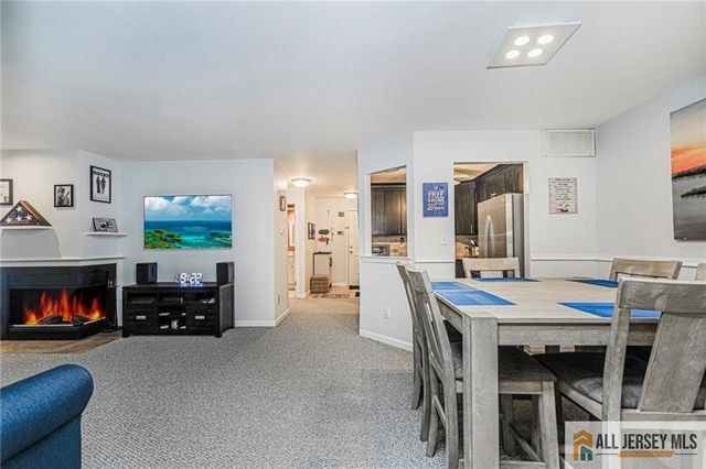 1310 Stoneridge Circle, Helmetta, NJ 08828