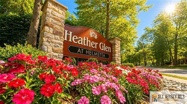 1310 Stoneridge Circle, Helmetta, NJ 08828