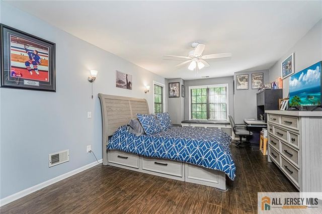 1310 Stoneridge Circle, Helmetta, NJ 08828