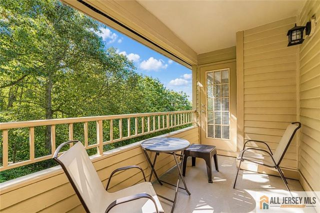 1310 Stoneridge Circle, Helmetta, NJ 08828