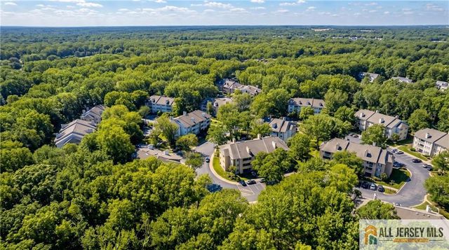 1310 Stoneridge Circle, Helmetta, NJ 08828