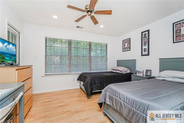 1310 Stoneridge Circle, Helmetta, NJ 08828